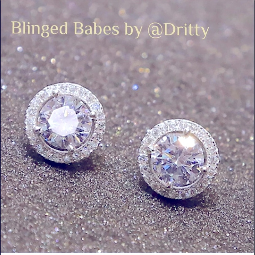 Dazzling Studs 5🌟